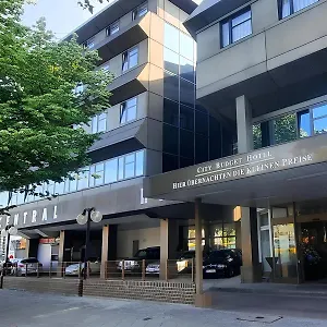 Central-hotel Tegel Отель