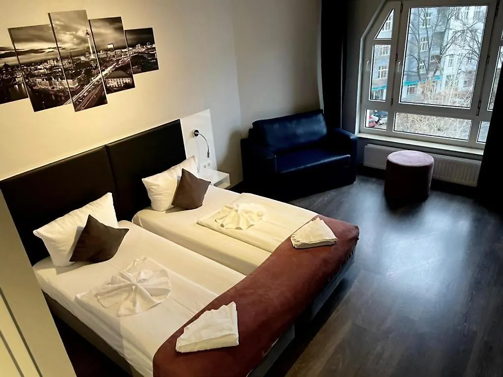 Alfa Hotel Berlin 3*,