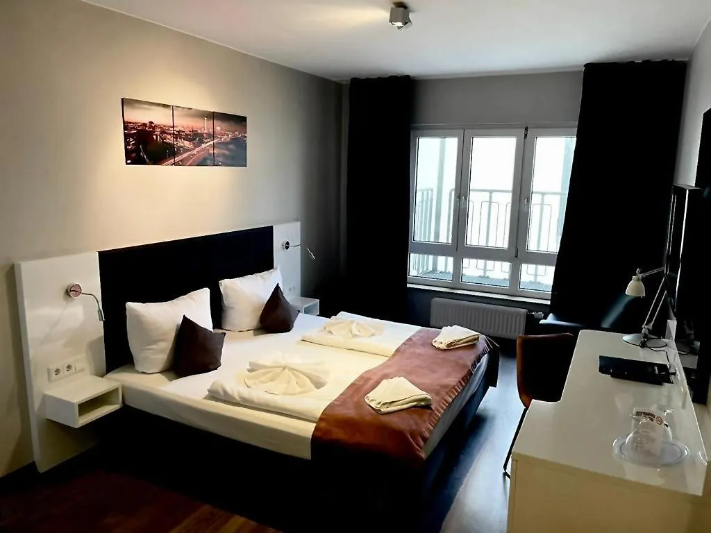 ***  Alfa Hotel Berlin Almanya